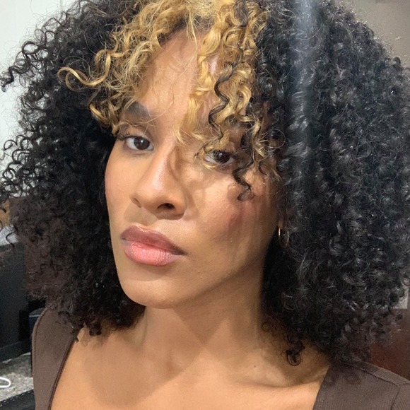 mariah_travis